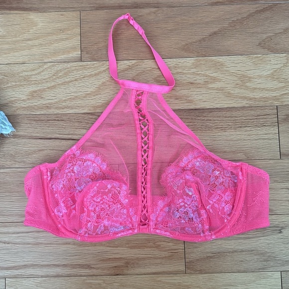 Bundle of Victoria’s Secret Lace Bralettes - Picture 9 of 16